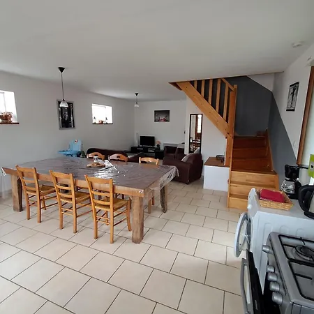 Dans Corps De Ferme En Picardie Valines