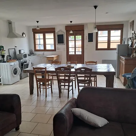 Dans Corps De Ferme En Picardie Valines